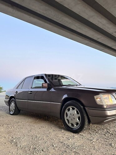 Mercedes 220 E-3