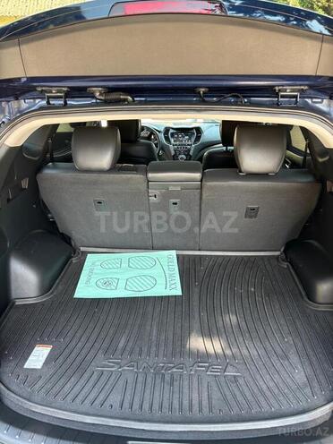Hyundai Santa Fe-12