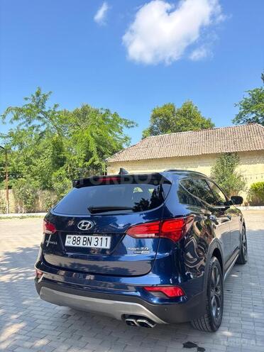 Hyundai Santa Fe-5