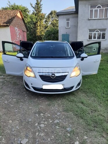 Opel Meriva-2