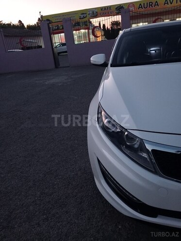 Kia Optima-4