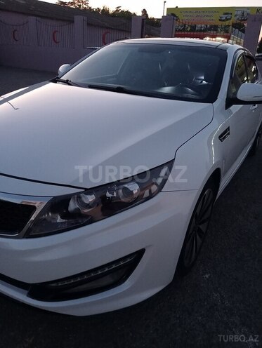 Kia Optima-3