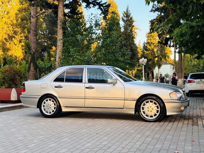 Mercedes C 230-6