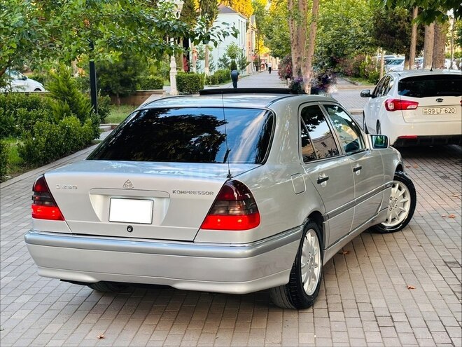 Mercedes C 230-8