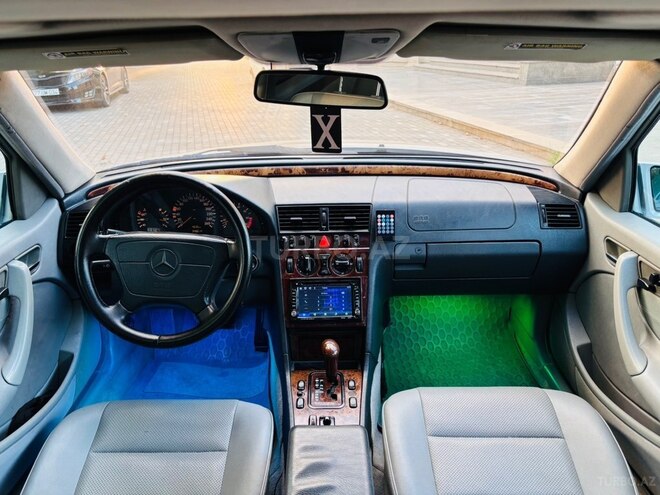 Mercedes C 230-10