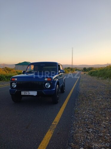 LADA (VAZ) Niva-11