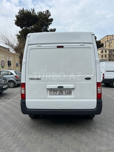 Ford Transit-6