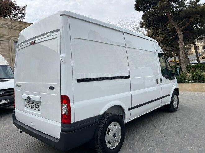 Ford Transit-3