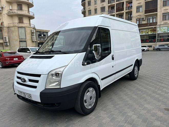 Ford Transit-2