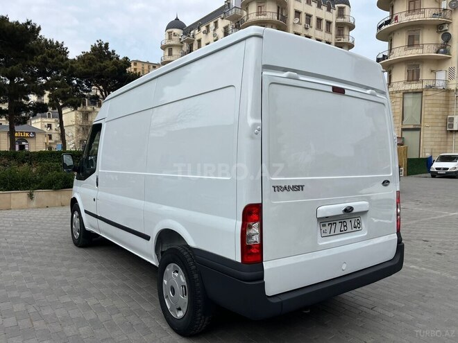 Ford Transit-4