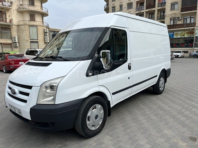 Ford Transit-15
