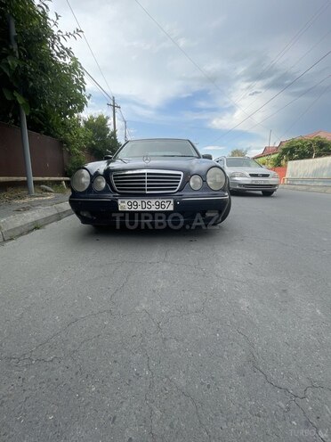 Mercedes E 220-9