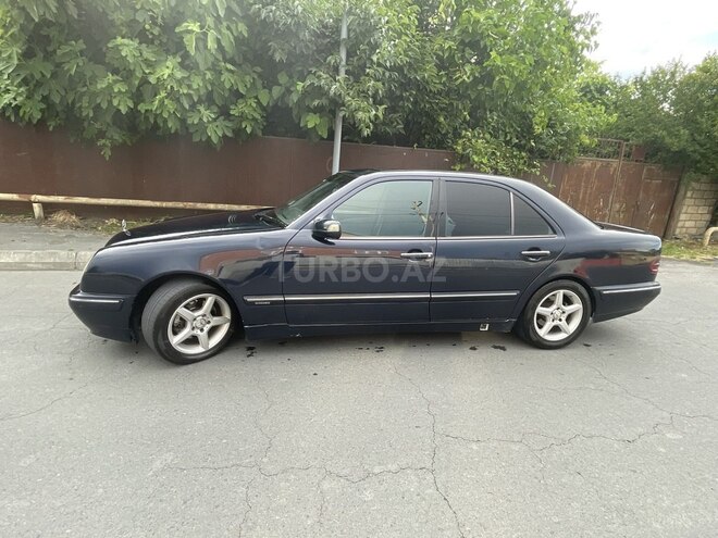 Mercedes E 220-7