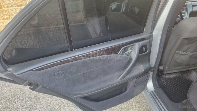 Mercedes E 220-14