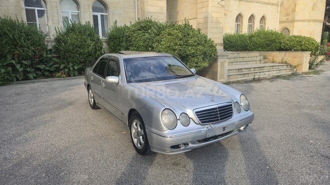 Mercedes E 220-3