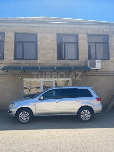 Mitsubishi Airtrek-3