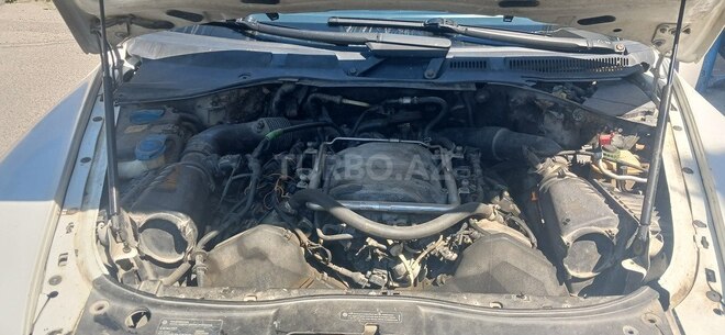 Volkswagen Touareg-8
