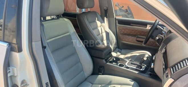Volkswagen Touareg-5