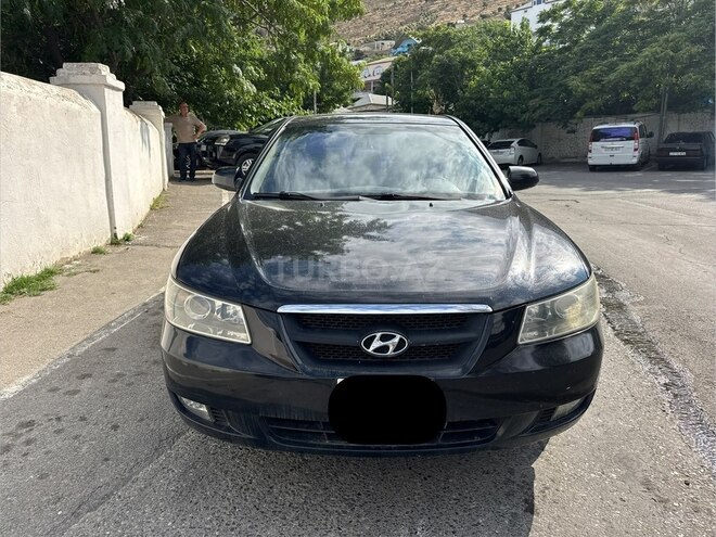 Hyundai Sonata-1