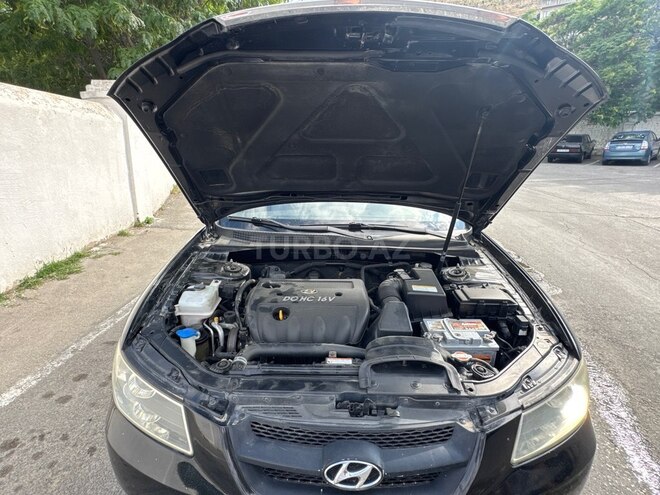 Hyundai Sonata-12