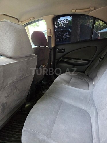 Nissan Sunny-6