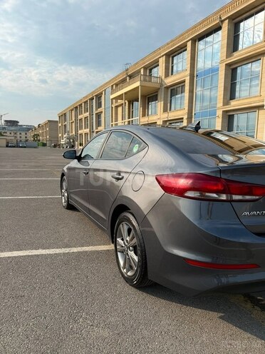 Hyundai Avante-6