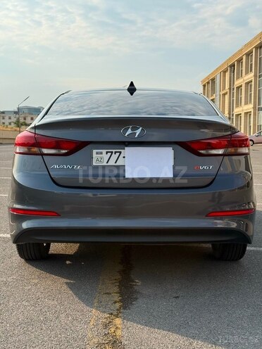 Hyundai Avante-9