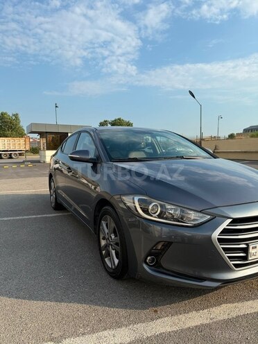 Hyundai Avante-3