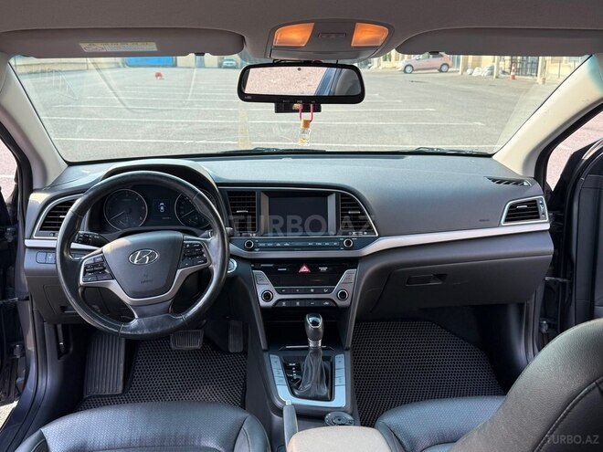 Hyundai Avante-17