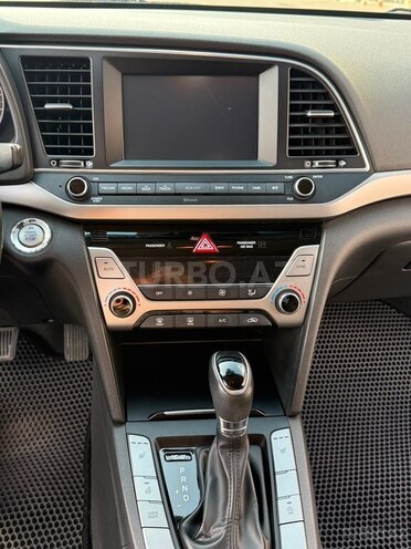 Hyundai Avante-14