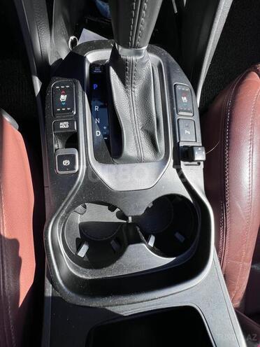 Hyundai Santa Fe-11