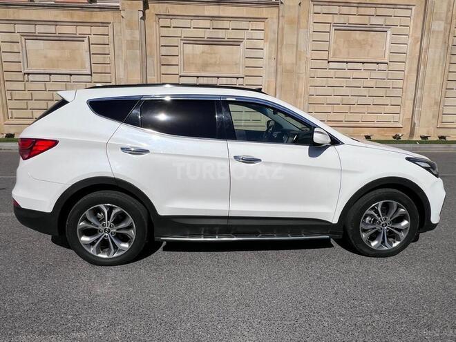Hyundai Santa Fe-6