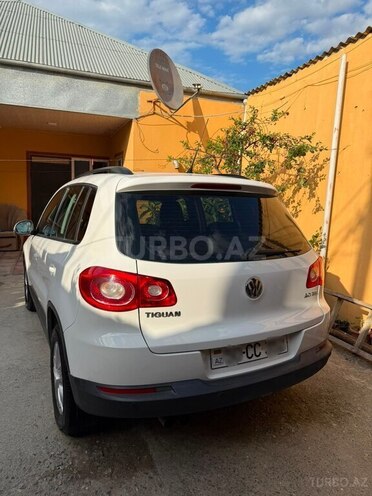 Volkswagen Tiguan-2