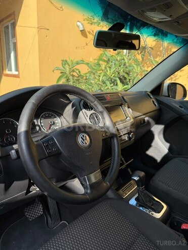 Volkswagen Tiguan-5