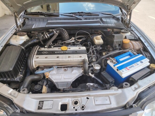 Opel Vectra-9