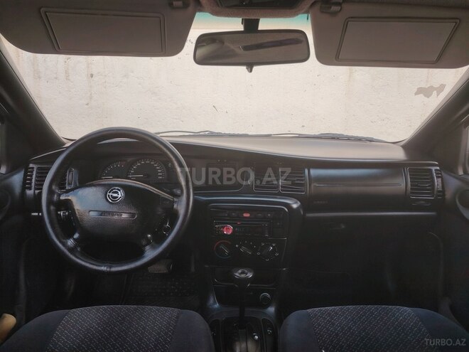 Opel Vectra-7