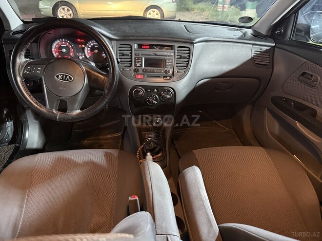 Kia Rio-2