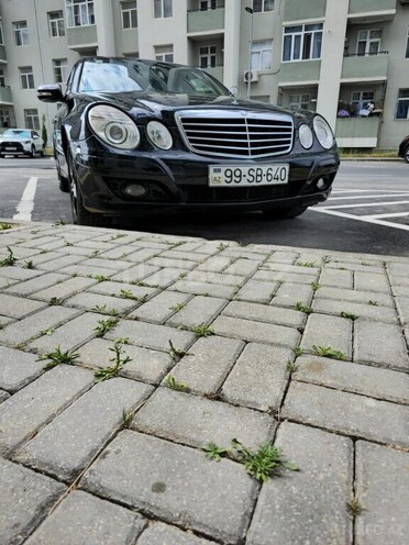 Mercedes E 220-2