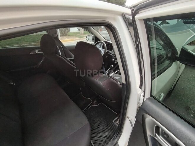 Kia Cerato-8