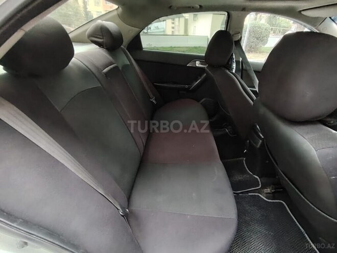 Kia Cerato-9