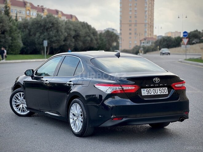 Toyota Camry-15