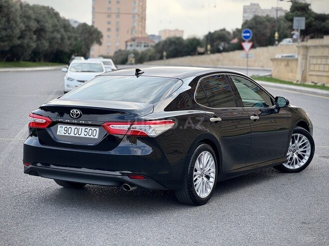 Toyota Camry-16