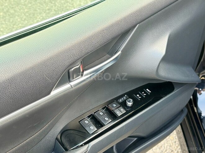 Toyota Camry-9