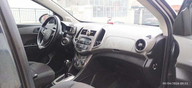 Chevrolet Aveo-5
