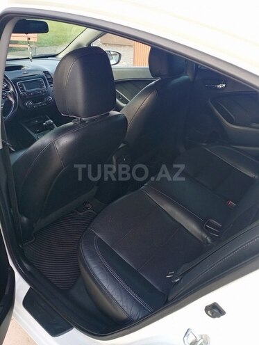 Kia Cerato-7