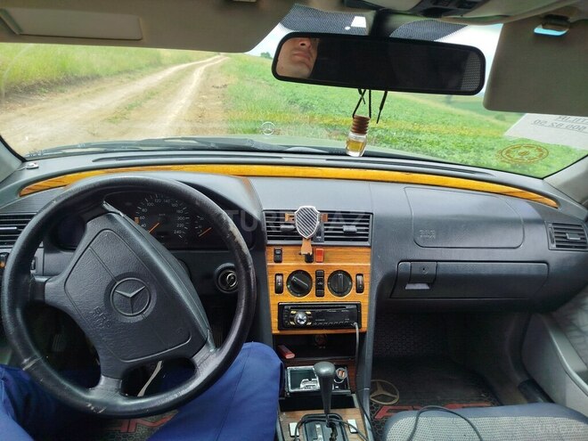 Mercedes C 180-5