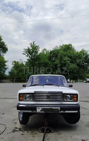 LADA (VAZ) 2107-1