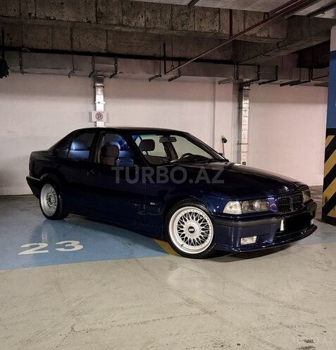 BMW 320-3