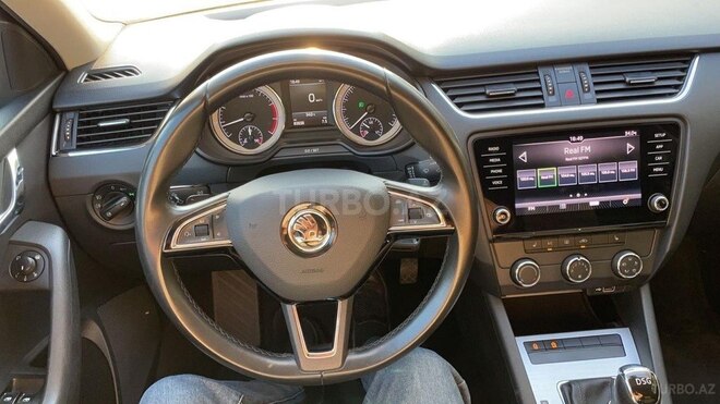 Skoda Octavia-8