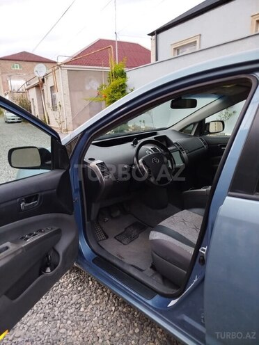Toyota Prius-7